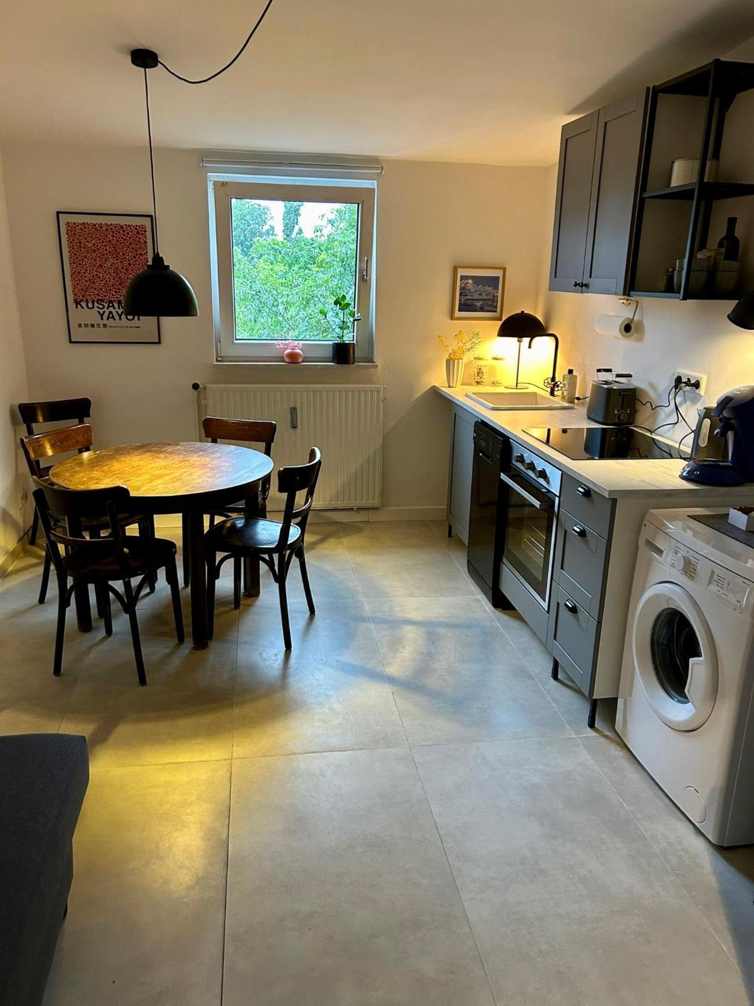 Feelslikehome - Urbane Altbauwohnung Mit Dachterasse& Parkplatz Bochum Exterior photo