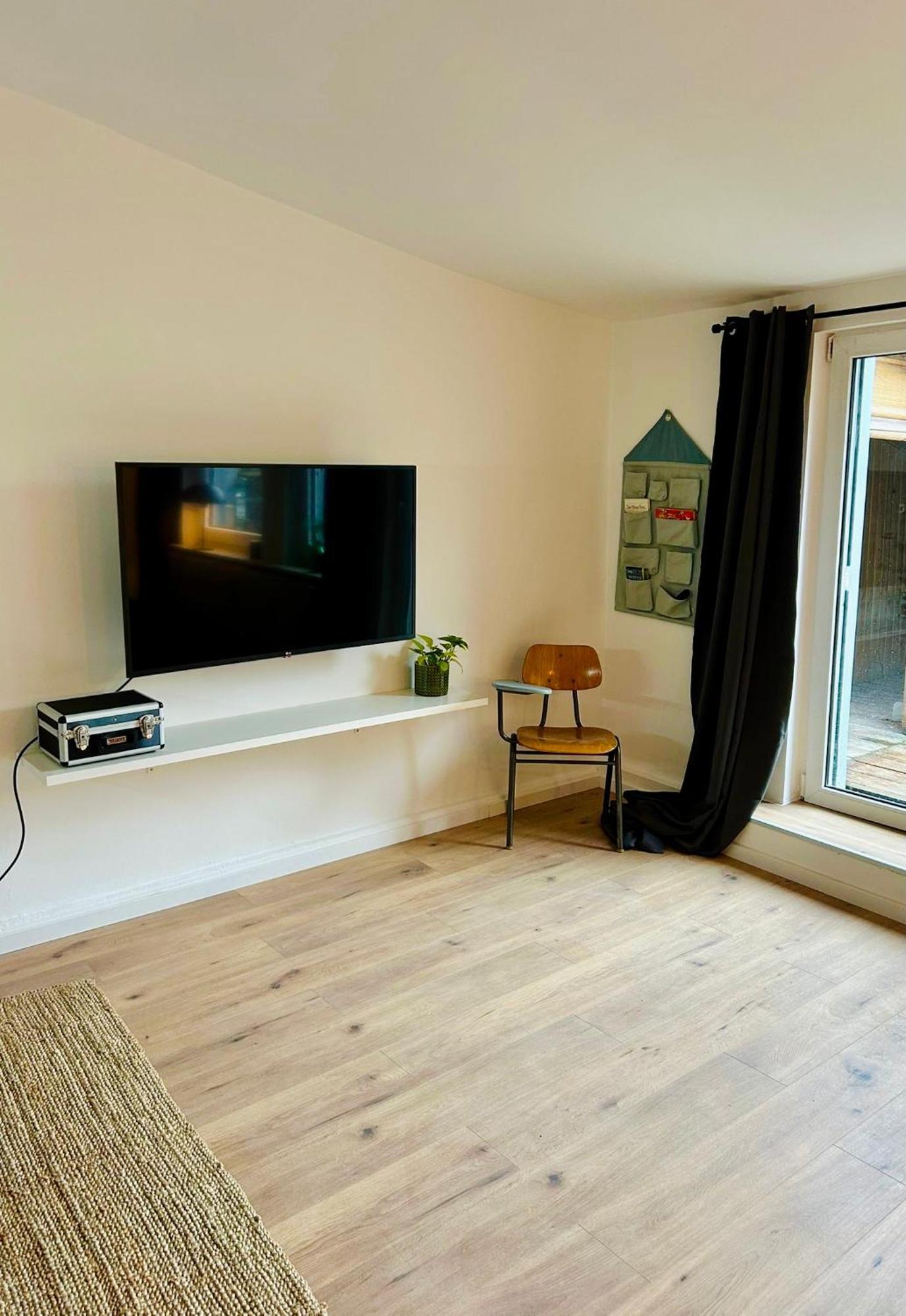 Feelslikehome - Urbane Altbauwohnung Mit Dachterasse& Parkplatz Bochum Exterior photo