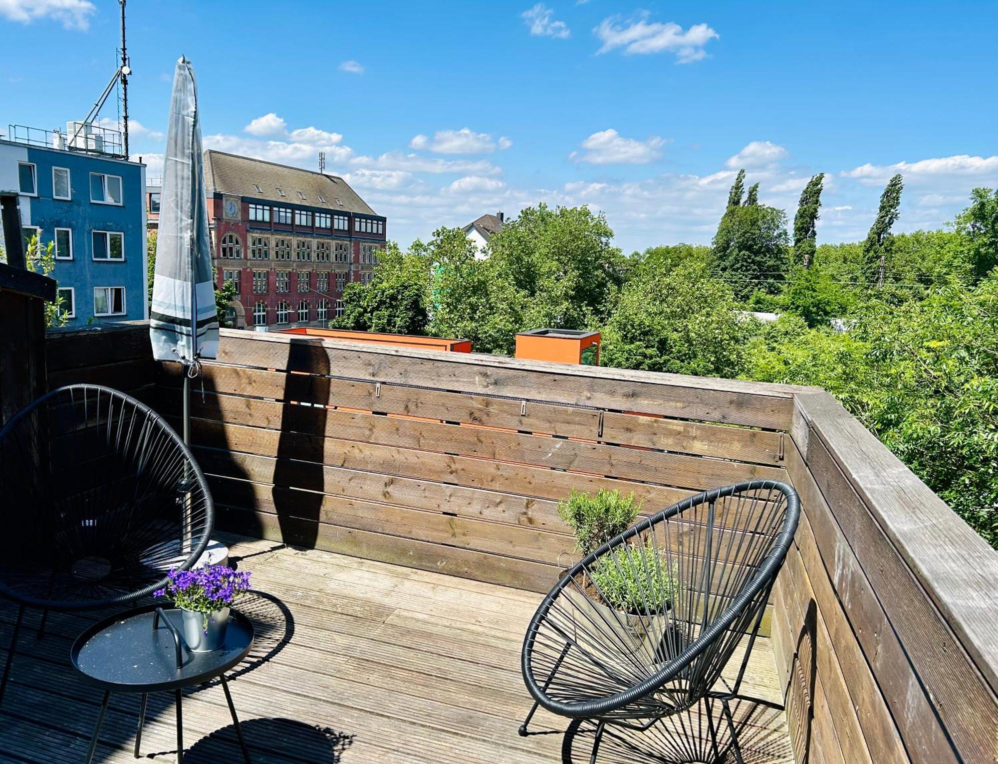 Feelslikehome - Urbane Altbauwohnung Mit Dachterasse& Parkplatz Bochum Exterior photo